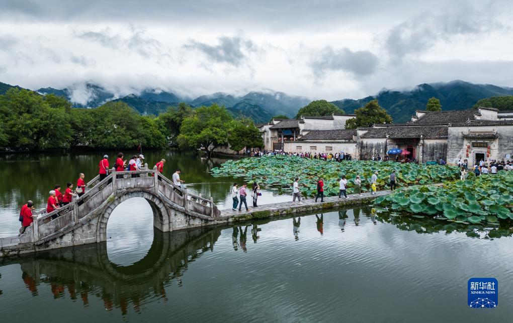 银河炸金花中心